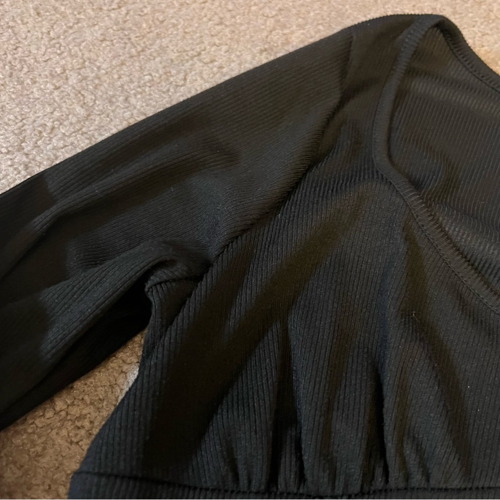 NORDSTROM RACK TOP! ✨ - Picture 4 of 4